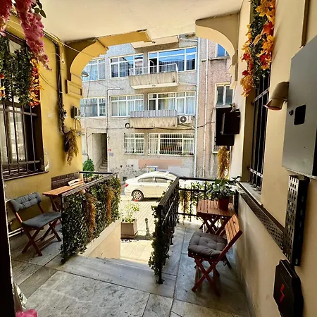 Kadikoey Hotel 3*